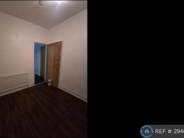 Room for rent in Highams Park, Greater London