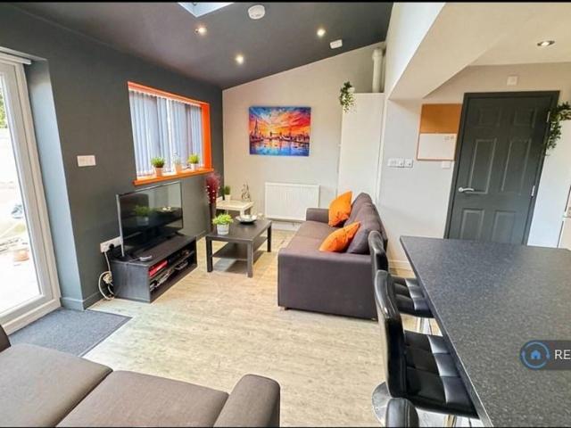 Room for rent in Heath Farm, Frankwell