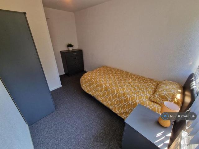 Room for rent in Druids Heath, West Midlands