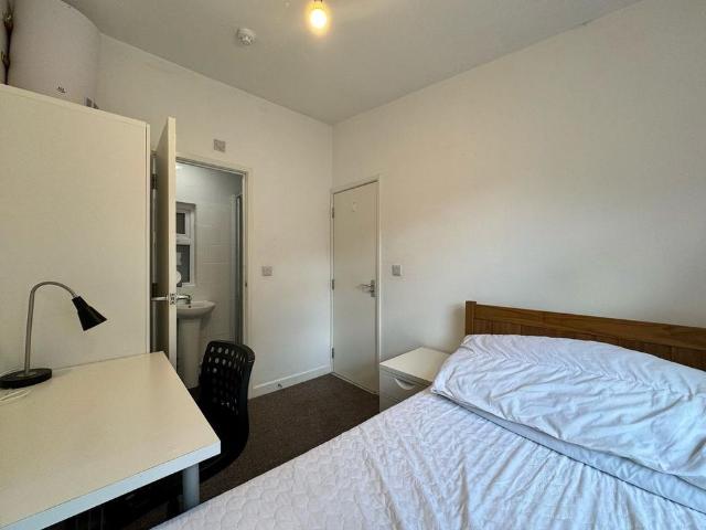 Room for rent in Canley Gardens, West Midlands
