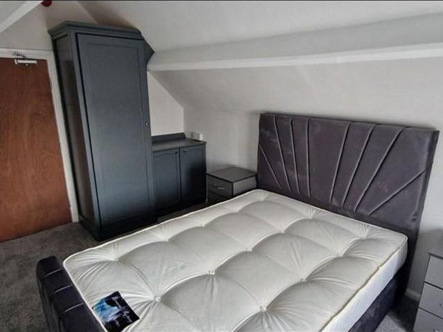Room for rent in Hyde Park, South Yorkshire