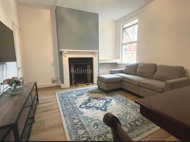Room for rent in Newtown, Reading