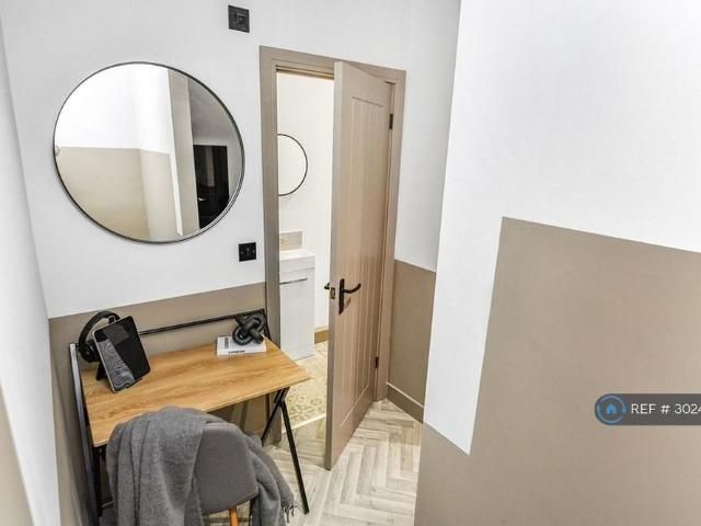 Room for rent in New Normanton, East Midlands