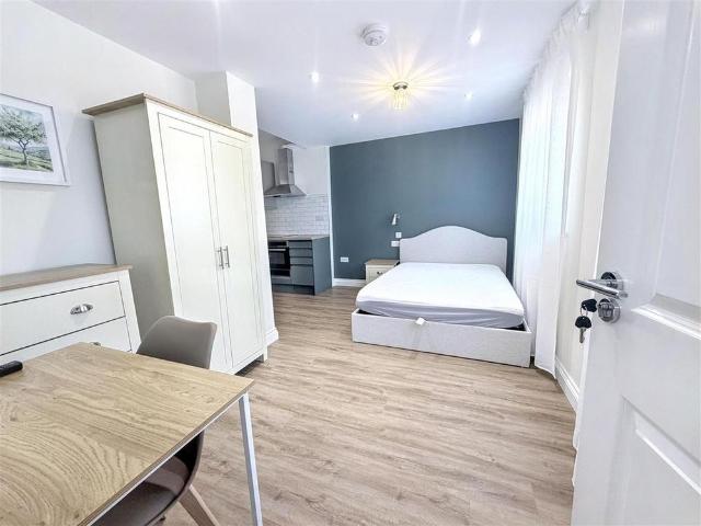 Room for rent in Spencer, Northampton