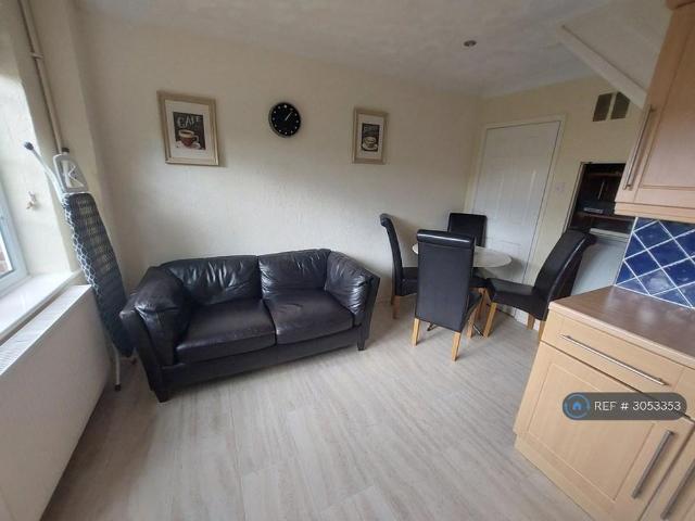 Room for rent in Fordham Heath, Essex