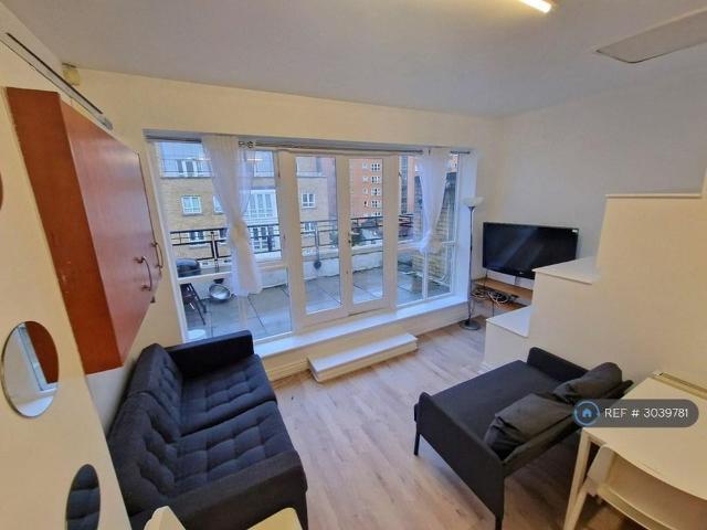 Room for rent in Millwall, Greater London