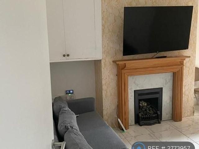Room for rent in Greenheys, Greater Manchester