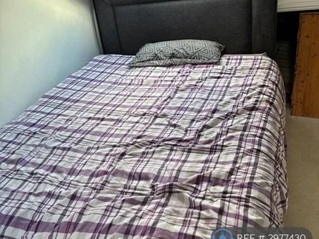 Room for rent in Evershot, Oxfordshire