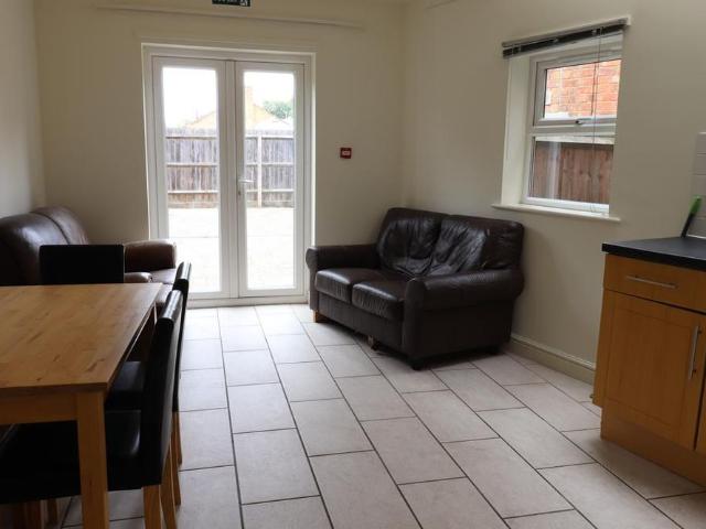 Room for rent in Northampton, Northamptonshire