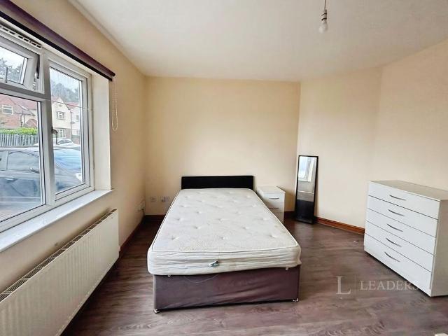 Room for rent in California, Derby
