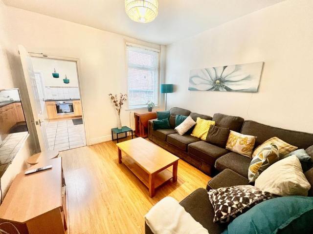 Room for rent in Chapelfields, West Midlands