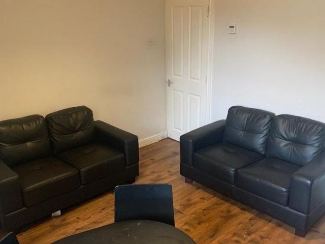 Room for rent in Heeley, Isle Of Man