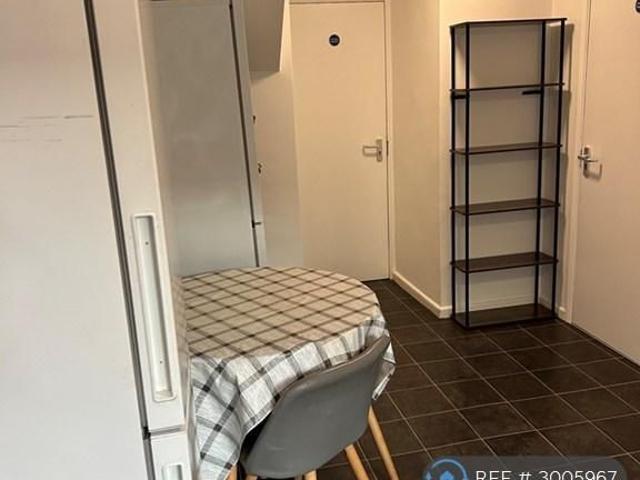 Room for rent in Corby