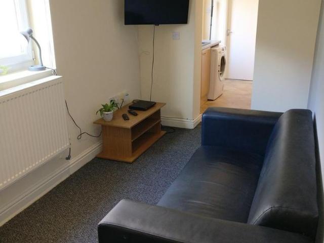 Room for rent in The Groves, York