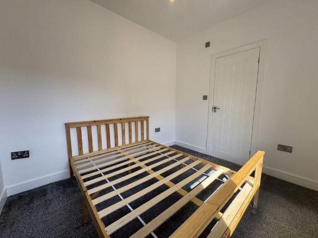 Room for rent in New England, Peterborough
