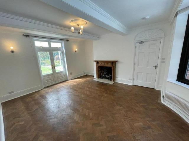 Room for rent in St. Martin's, The Bridge