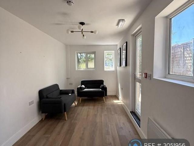 Room for rent in Aldershot, Rushmoor