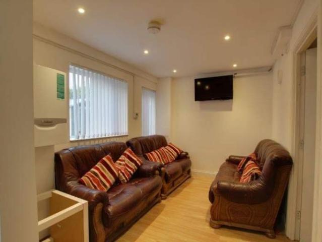 Room for rent in Vange, Essex