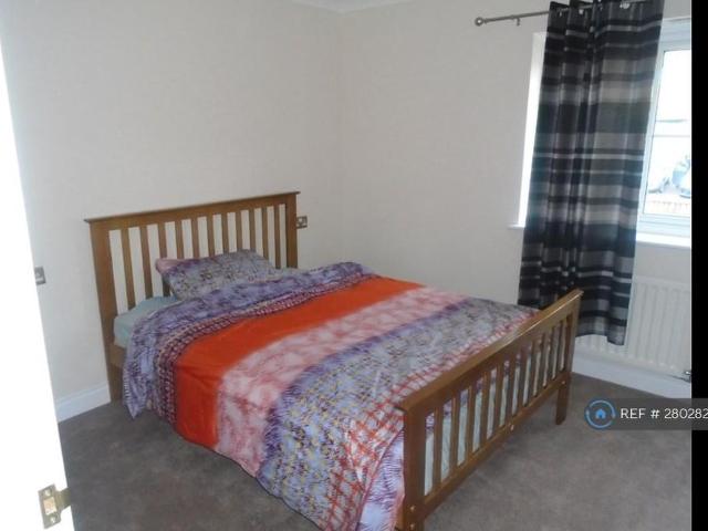 Room for rent in Purfleet, Essex