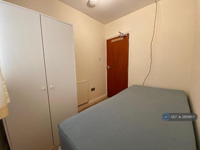 Room for rent in London Borough of Hounslow, Greater London
