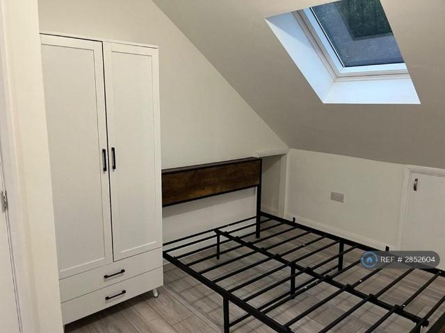 Room for rent in Chatham