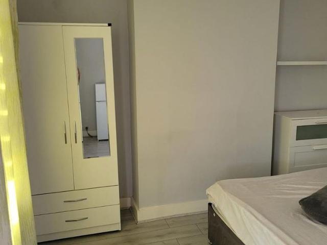 Room for rent in London Borough of Croydon, South Norwood