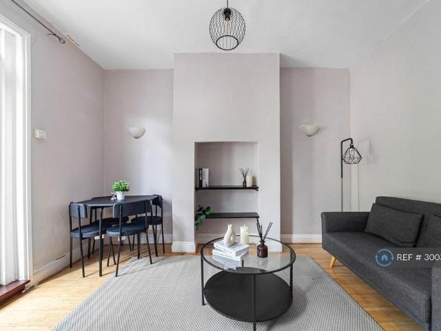 Room for rent in Shepherd's Bush, Greater London