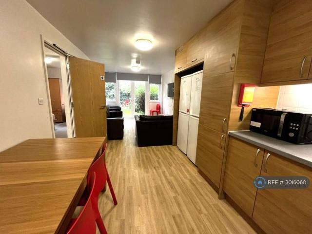 Room for rent in Lower Stanmore, Winchester