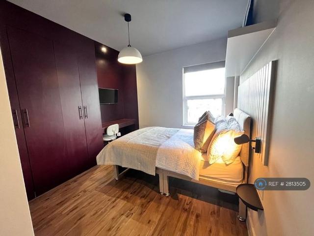 Room for rent in Southend City Centre Neighbourhood, Alton Barnes