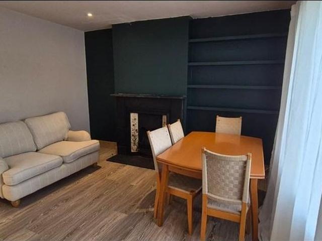 Room for rent in Red Hill, Surrey