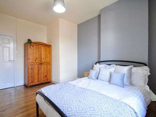 Room for rent in Summerhill, Newport