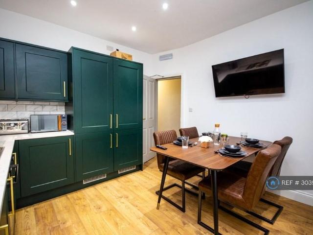 Room for rent in Winton, Salford