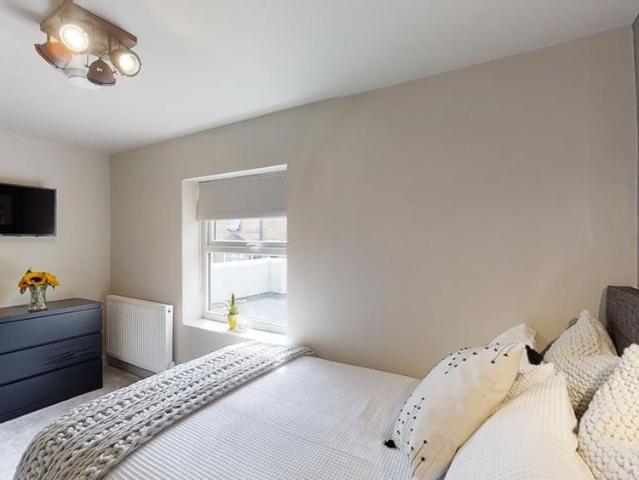 Room for rent in Allington, Midway