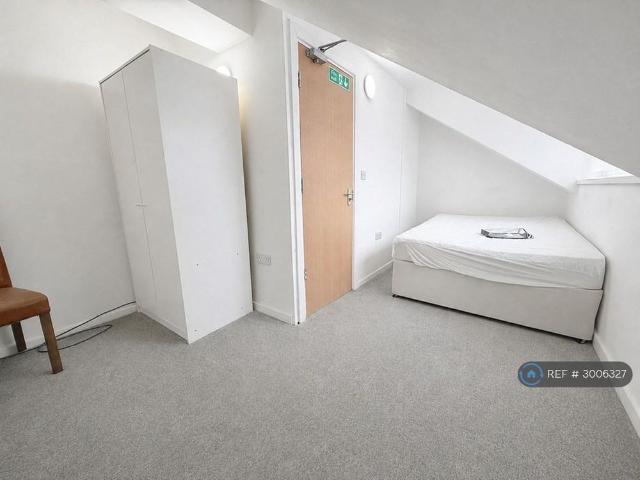 Room for rent in Wrose, West Yorkshire