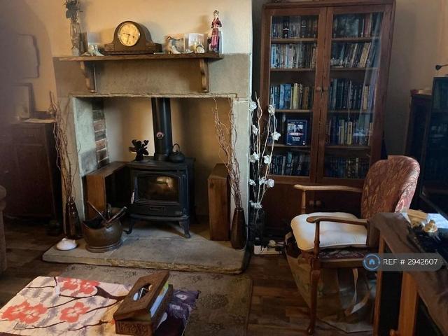 Room for rent in Clough Head, Sowerby Bridge