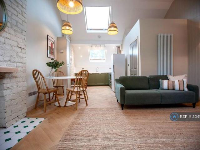 Room for rent in West Didsbury, Manchester