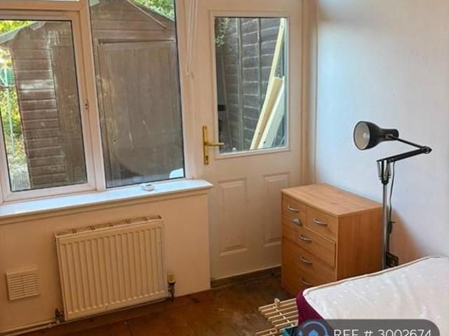 Room for rent in Dulcote, Bath And North East Somerset