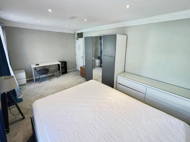 Room for rent in Bury Park, Luton