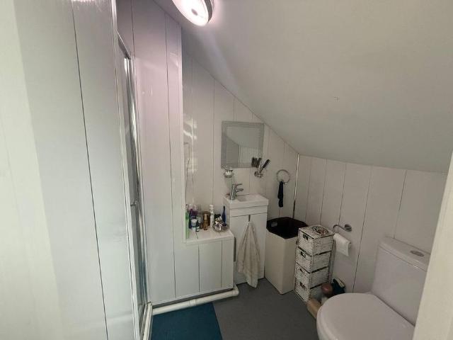 Room for rent in Plasnewydd, Falcon Lodge