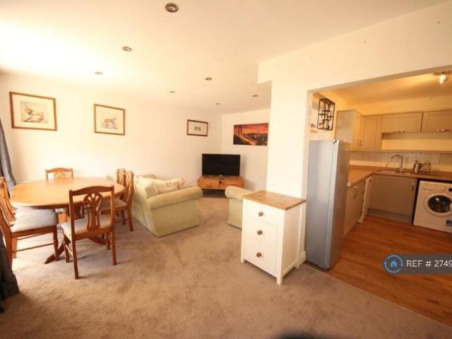 Room for rent in High Field, York
