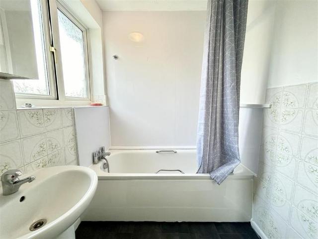 Room for rent in Thundersley, Essex