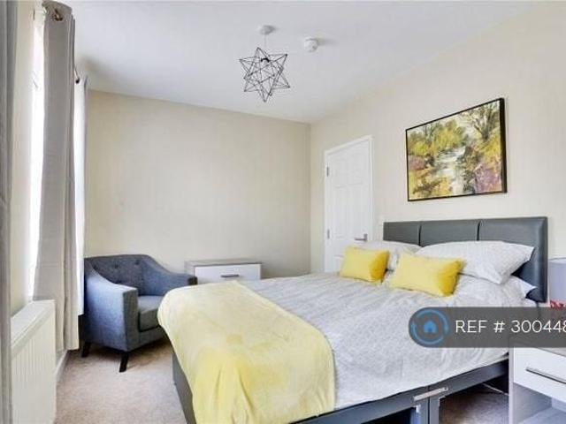 Room for rent in Midway, Kent