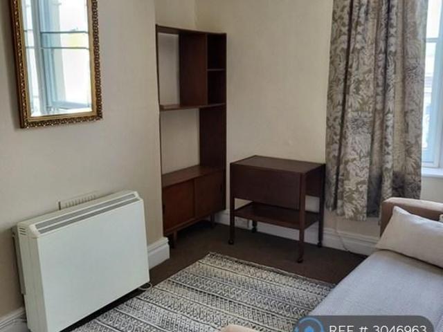Room for rent in Feckenham, City Of Bristol