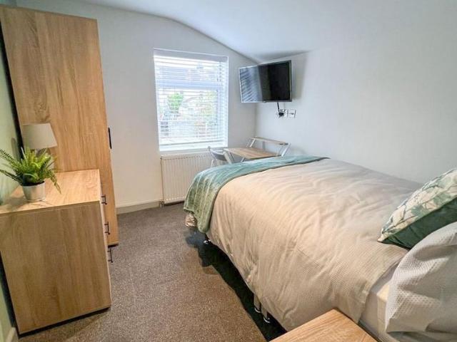 Room for rent in Brompton, Gillingham