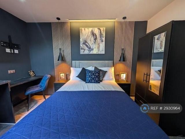 Room for rent in West End, Old Wharf