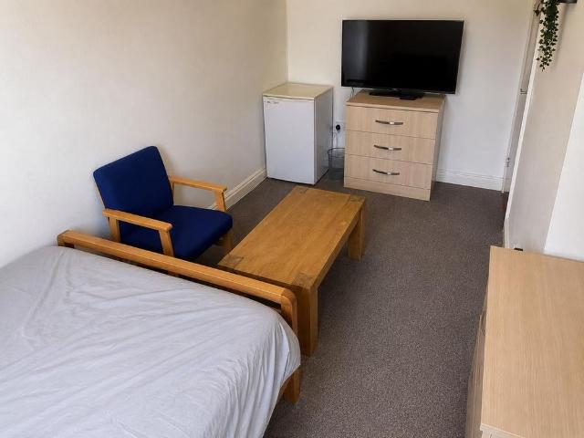 Room for rent in Danesholme, Corby