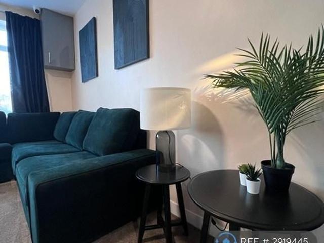 Room for rent in Westwood, Acol