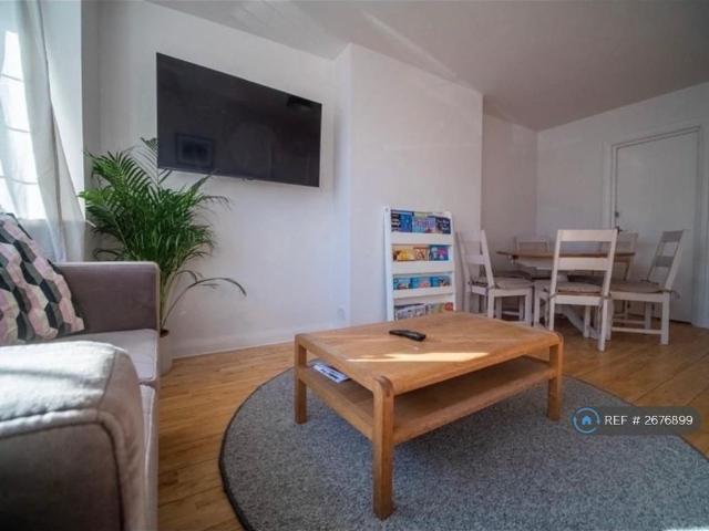 Room for rent in Whitton, Isle Of Man