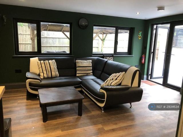 Room for rent in London Borough of Barnet, Greater London