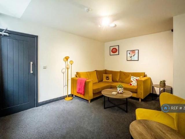 Room for rent in Stoke, Stoke-on-Trent